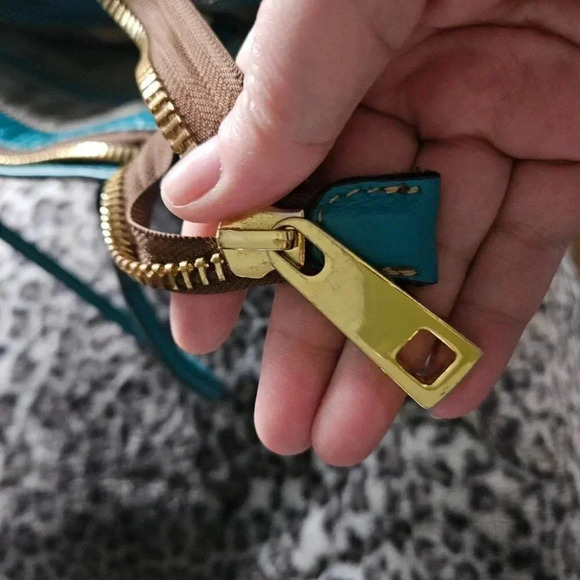 Gorgeous Turquoise Moto Genuine Leather Made in Italy Tote Bag - Picture 9 of 16